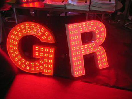 延川LED发光字常见的安装误区。