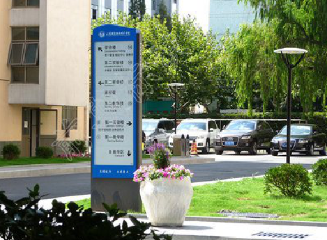 延川哪些因素影响宣传栏的制作？